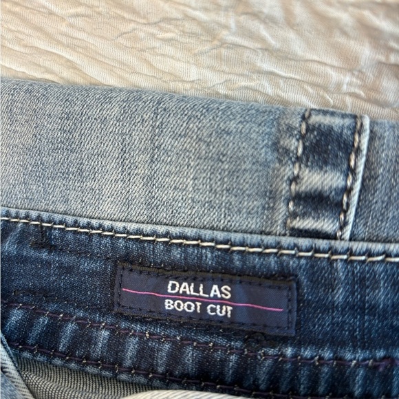 Vigoss Heritage Fit Dallas Bootcut – Distressed-Embellished Pockets – Sz 7/8 - Picture 13 of 16